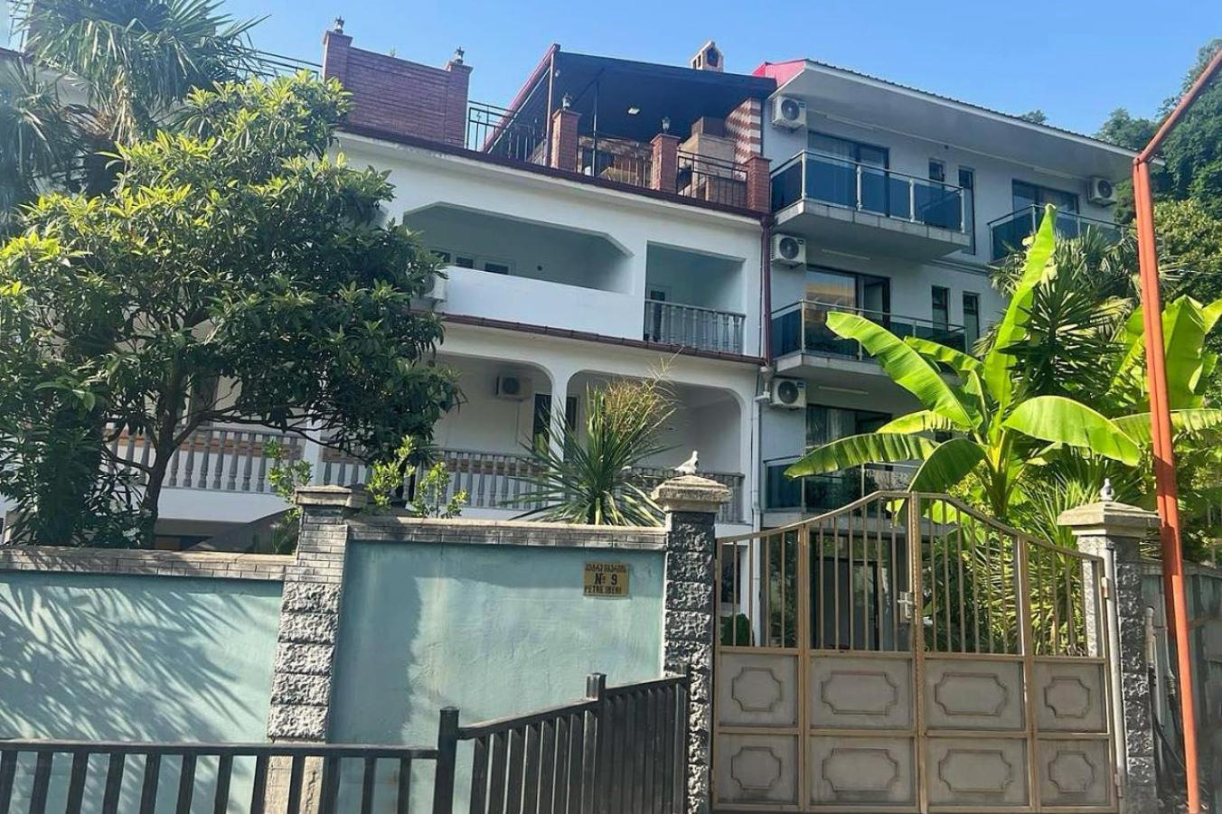 Hotel Ararat Gonio Luaran gambar