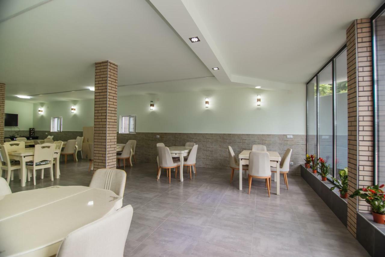 Hotel Ararat Gonio Luaran gambar